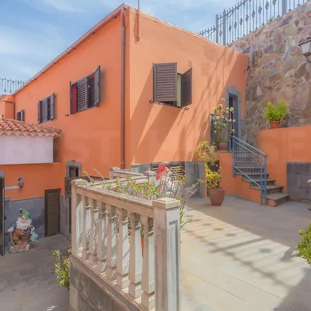 Rural With Community Pool Apartment
